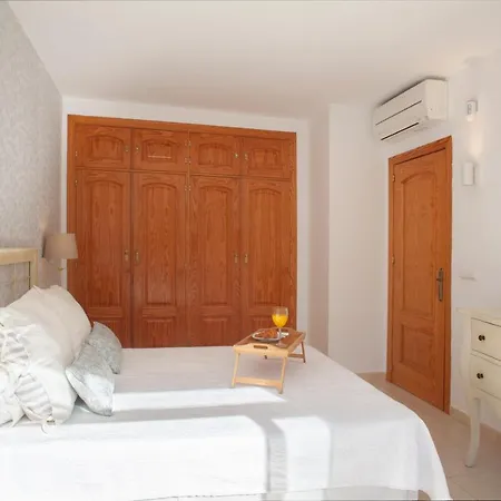 Bakari Koko * 托雷莫利诺斯